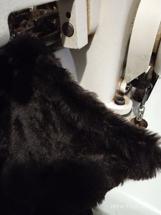 Швейна машинка для шкіри і хутра (скорняжка) Б/У