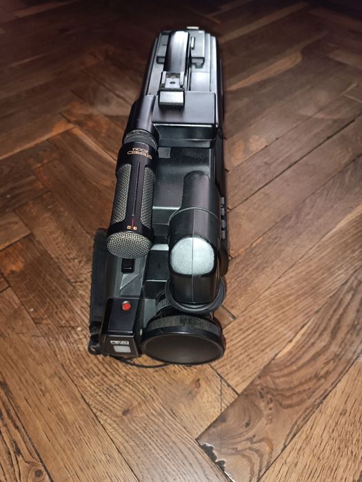 Продам відеокамеру