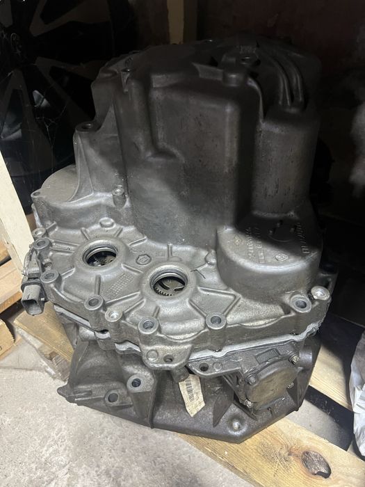 Запчастини до коробки EDC DC4 акпп робот по запчастинах Renault DC4