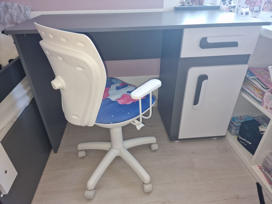 Zestaw mebli młodzieżowych Apetito