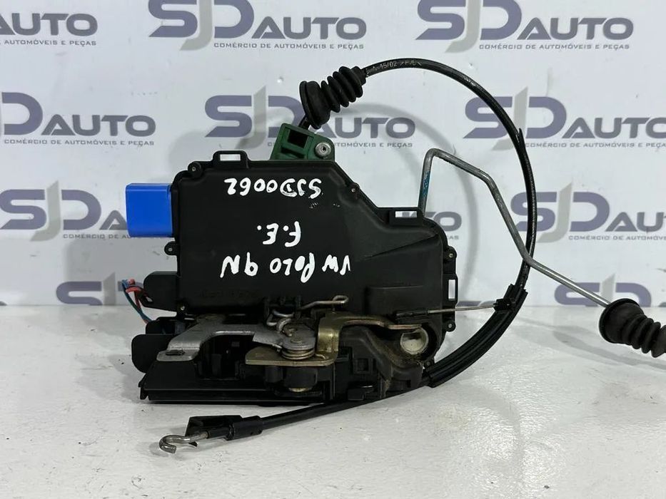 Fecho Frente Direito / Esquerdo - Volkswagen Polo 9N
