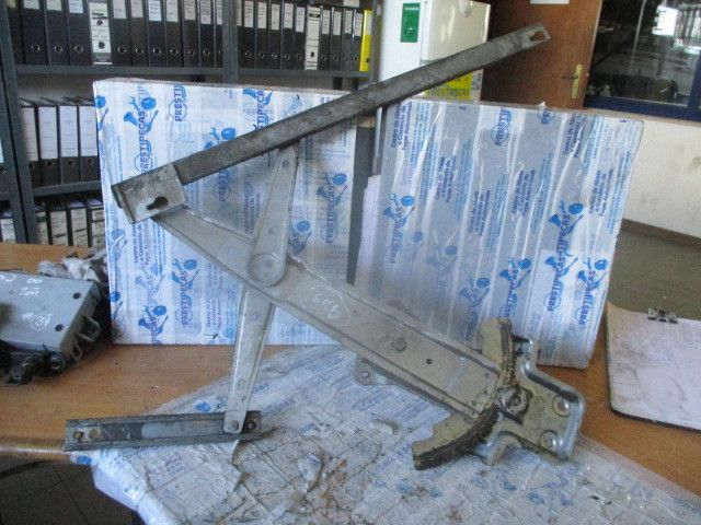 Elevador vidros frente esquerdo ROVER 600 (RH)