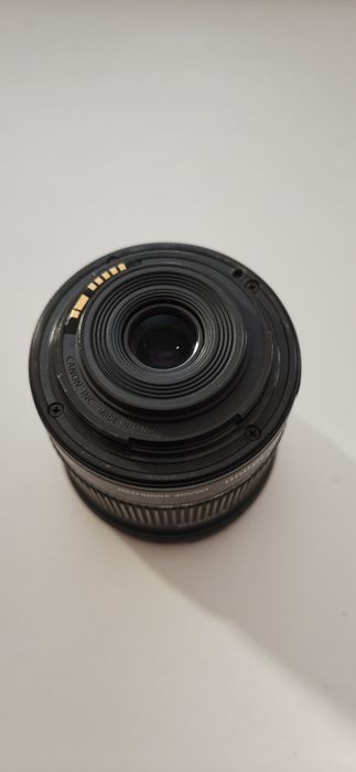 Canon EF-S 10-18mm f/4.5-5.6 IS STM (como nova)