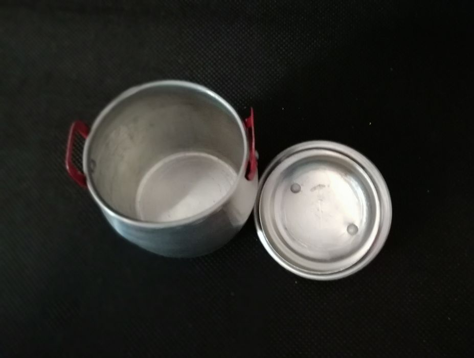 Brinquedo, panela antiga de brincar em alumínio