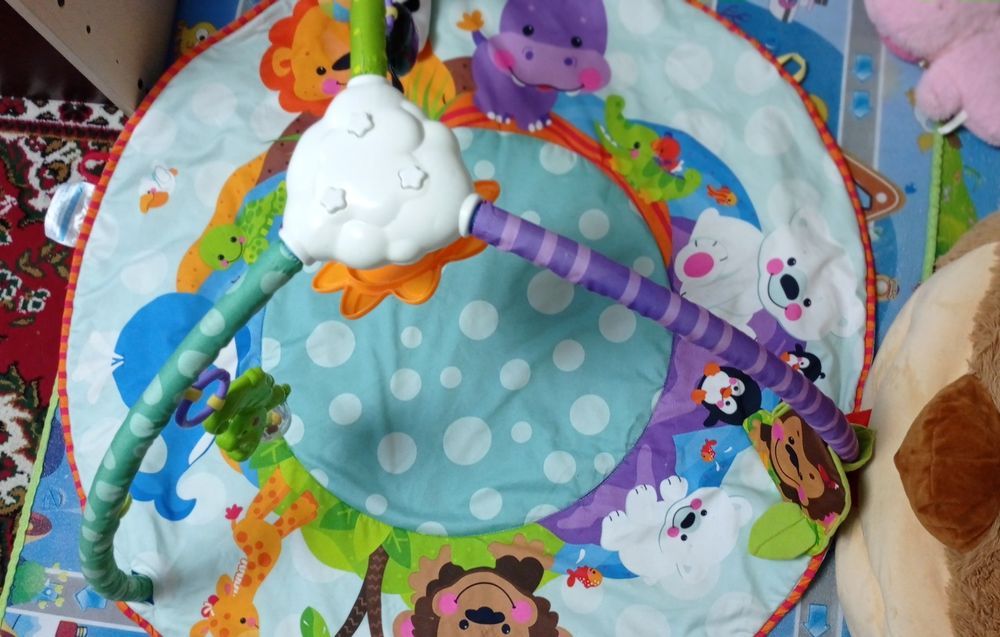 Детский развивающий коврик.