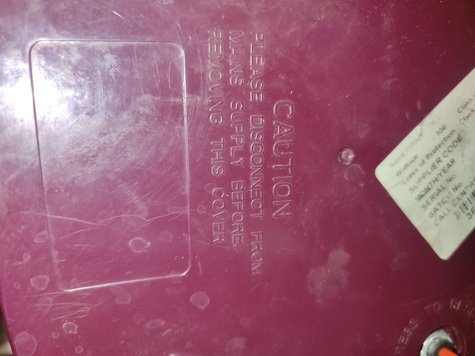 Блендером або міксером.