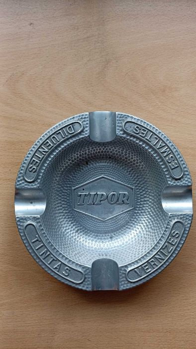 Cinzeiro antigo da companhia industrial TIPOR