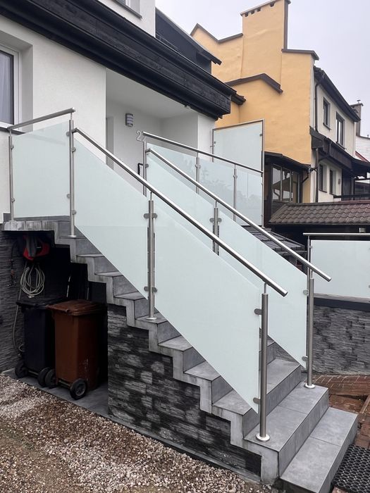 Balustrada ze stali nierdzewnej na  balkon ,taras