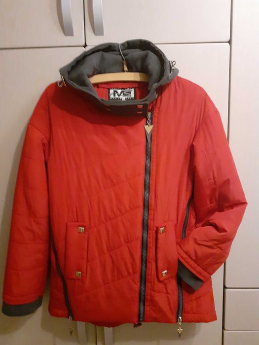 Курточка жіноча демісезонна