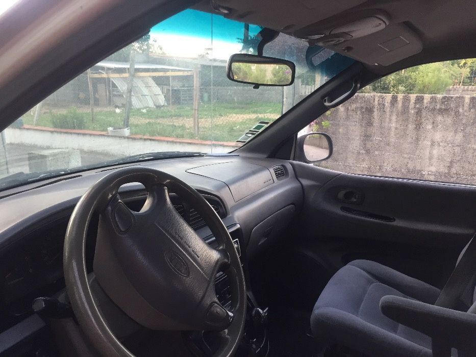 Para peças KIA CARNIVAL 2.9TDi ano 2001 7 lugares envio por CTT à cobr