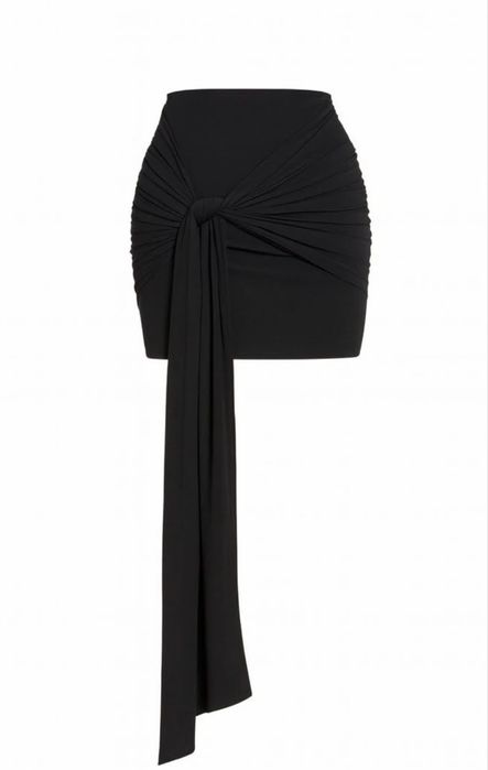 Стильна чорна сукня від українського бренду DVNT