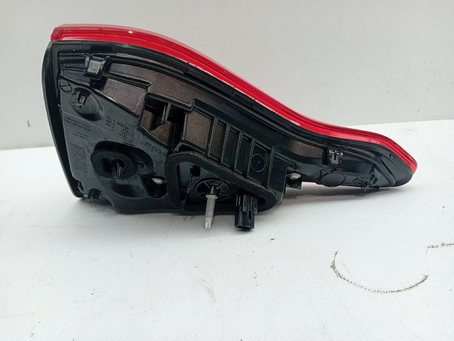 Farolim da mala esquerdo RENAULT Clio V (BF_)