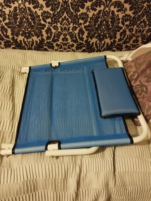 Oparcie składane do łóżka dla osoby chorej