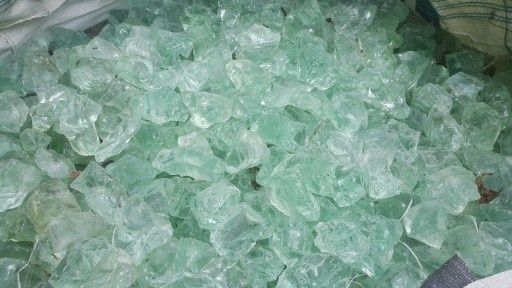 bryły szklane szkło gabion kamień turkus