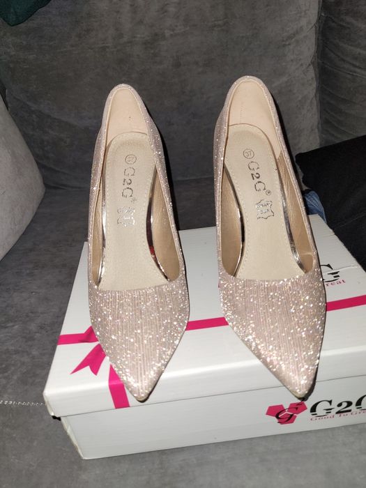 Nowe szpilki. Idealne na ślub