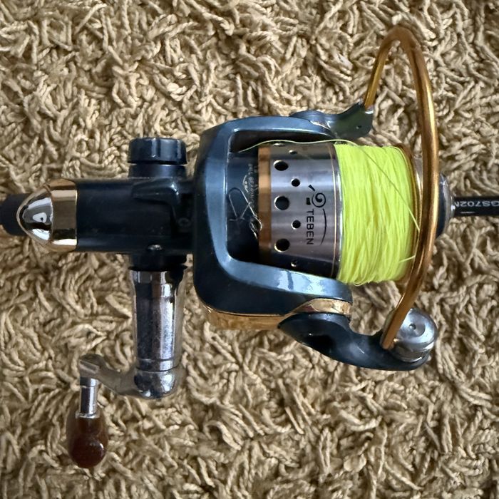 Рибальський спінінг з котушкою Favorite Laguna