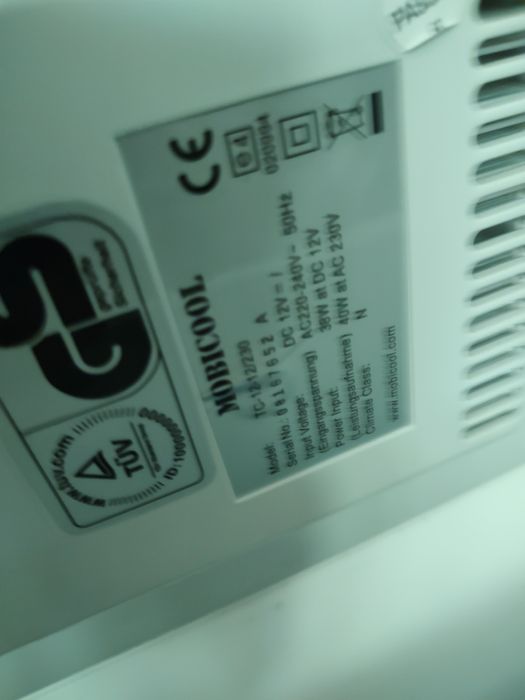 Lodówka samochodowa 12v/220v