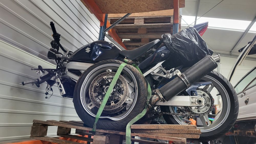 Suzuki SV 1000 na czesci felga licznik set siedzenie zadupek zamki