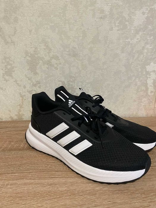 Adidas hwi28y001