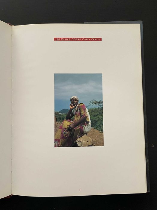 Catálogo "Um Olhar Sobre Cabo Verde" de Júlio Resende