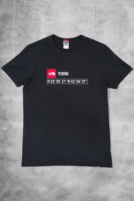 Футболка The North Face