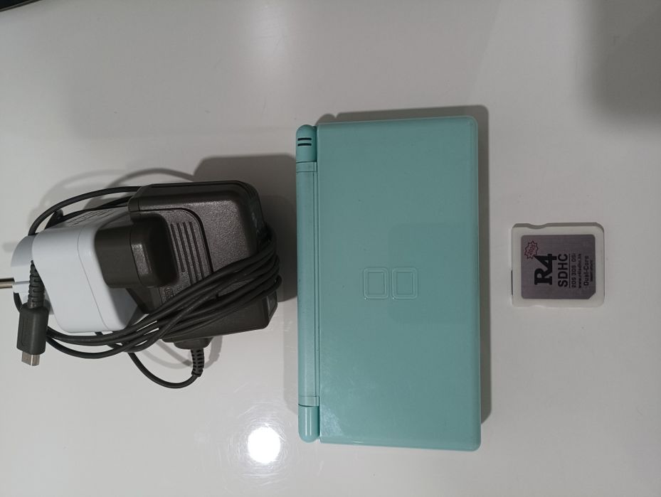 Nintendo DS lite desbloqueada