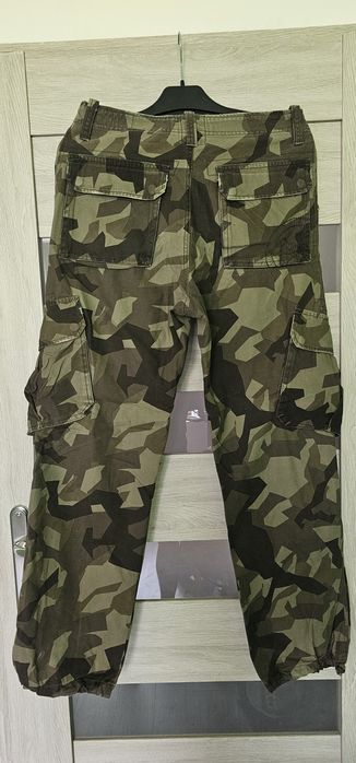 Bojówki Diverse moro camo