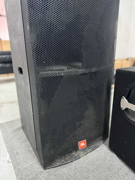 Coluna JBL - Potência e Qualidade de Som!