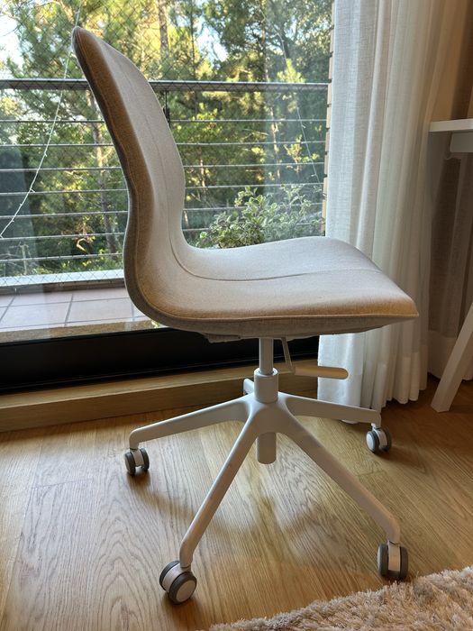 Cadeira de Escritório IKEA LÅNGFJÄLLET (Bege/Branco)