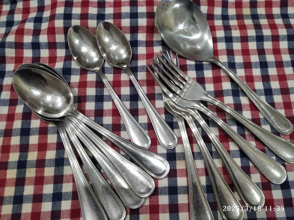 Широкий вибір наборів столових приборів: вилки, ложки