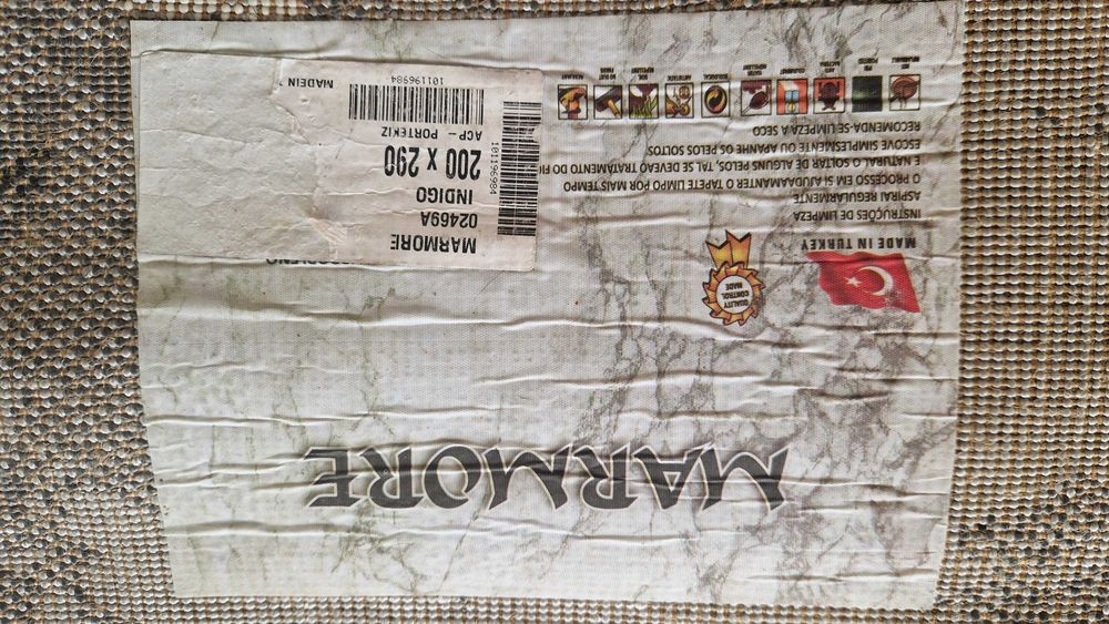 Tapete estampado modelo geométrico 200 cm x 290 cm