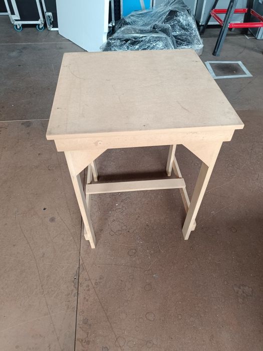 Lote de 18 Mesas MDF 60x60x80