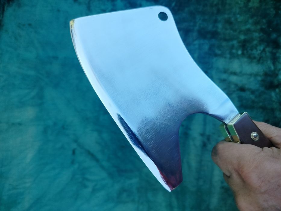 Топорик кухонный стальной.