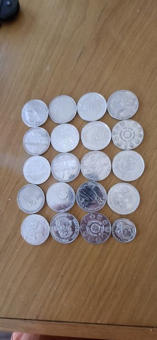 Vendo lote 20 moedas prata 19 de 1000 escudos e 500 esxudos 1