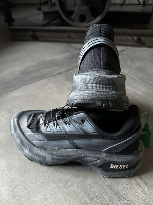 Члловічі темно-сірі кросівки Diesel D-Cage Runner. р.42: 11 000