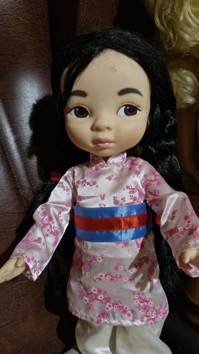 Śliczna Lalka Disneya