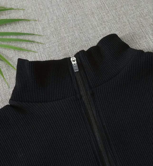 Рашгард в рубчик розмір С ( чорний колір)