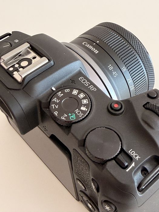 Canon RP + RF-S 18-45mm nova