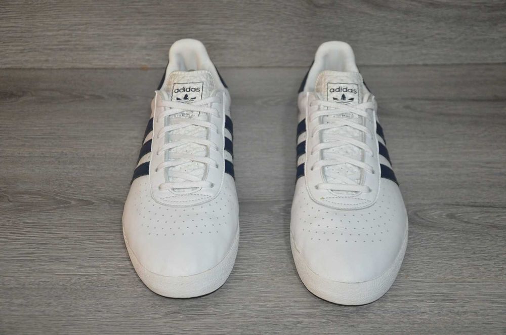 Продам кросівки шкіряні Фірма ADIDAS 350.
