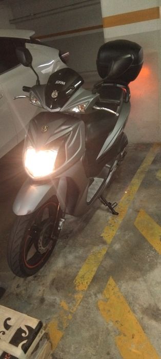 Scooter Sym  125