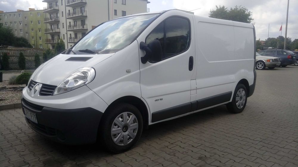 wynajmę wynajem samochód busa Trafic 2,0 wypożyczalnia samochodów busy