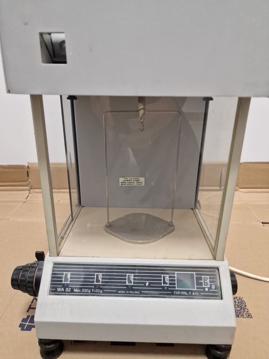 Waga laboratoryjna szalkowa 1978r zakłady mechaniki precyzyjnej