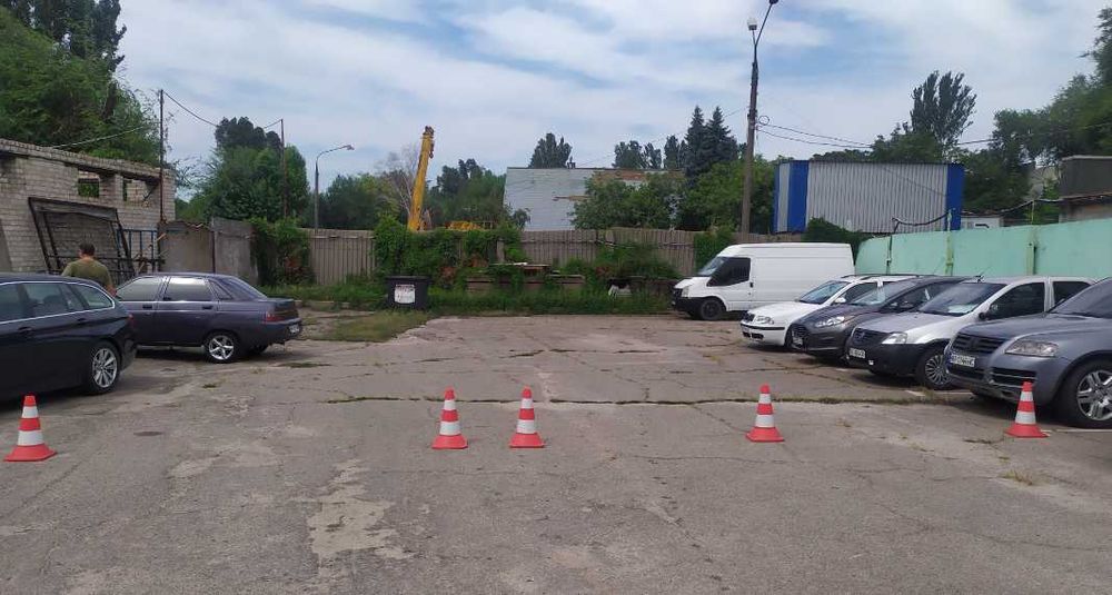 Аренда асфальтированной площадки 250 кв.м. ул. Седова, 7