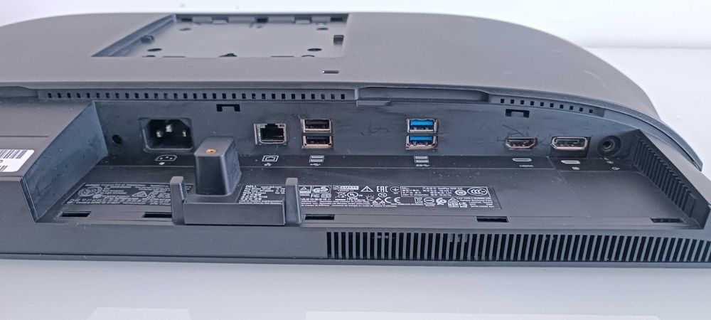 Dell Optiplex 5250 All In One 5250 Ecrã 21.5 FHD i5/16GB RAM/SSD+HDD
