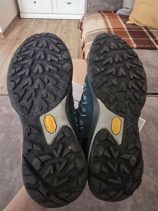 Жіночі трекінгові кросівки McKinley Magmus 39  розмір демісезон