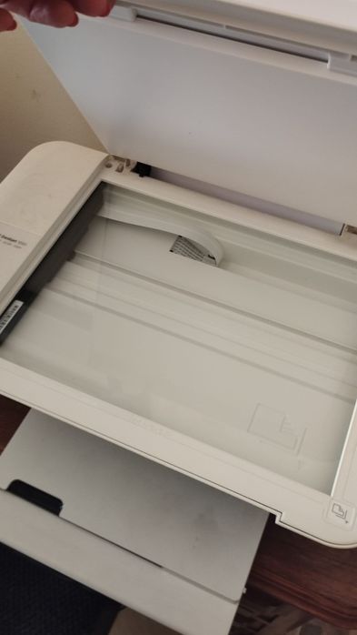 Impressora HP Deskjet 1510 a funcionar.