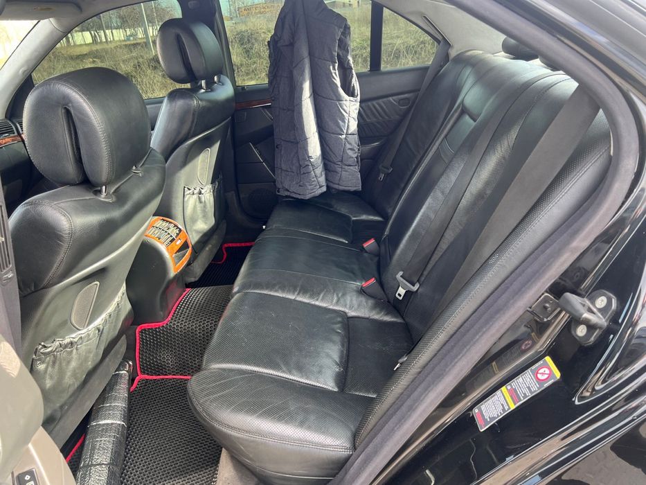 Продам  мерседес 220 возможен обмен