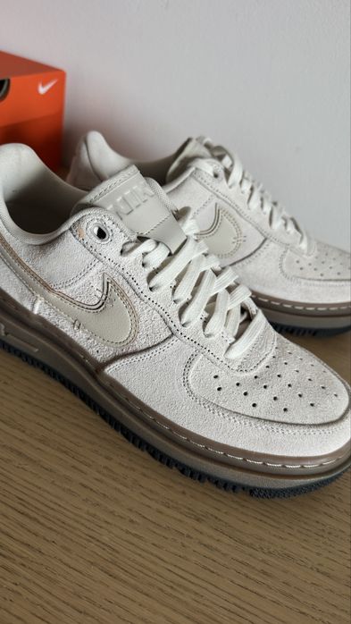 Nike Air Force 1 Luxe „Light Orewood Brown” | rozmiar 41 EU