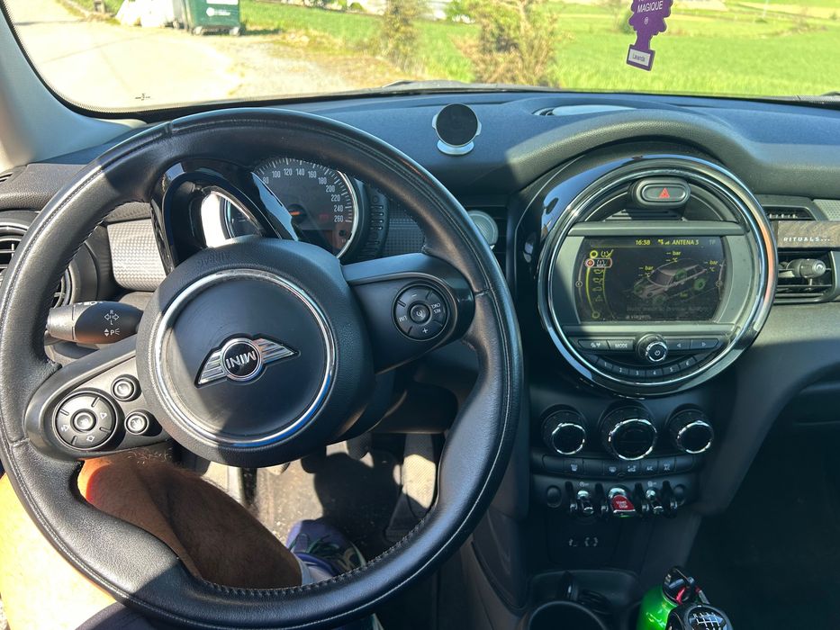 MINI COOPER D 2015, Full Extras, 115cv, Teto Panorâmico.