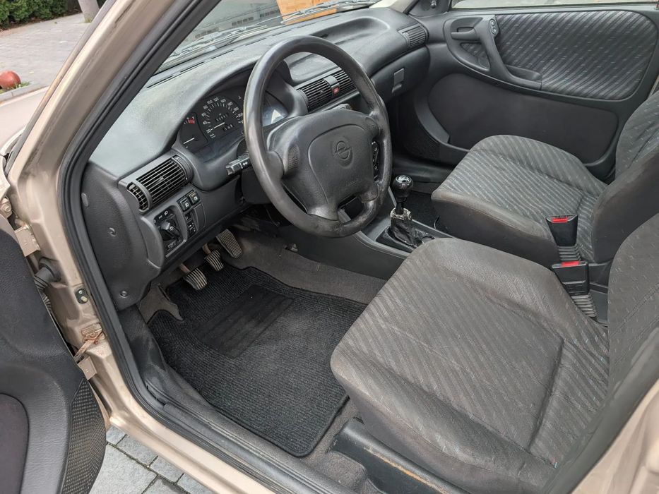 Opel Astra niski przebieg 150.000 km, stan bardzo dobry